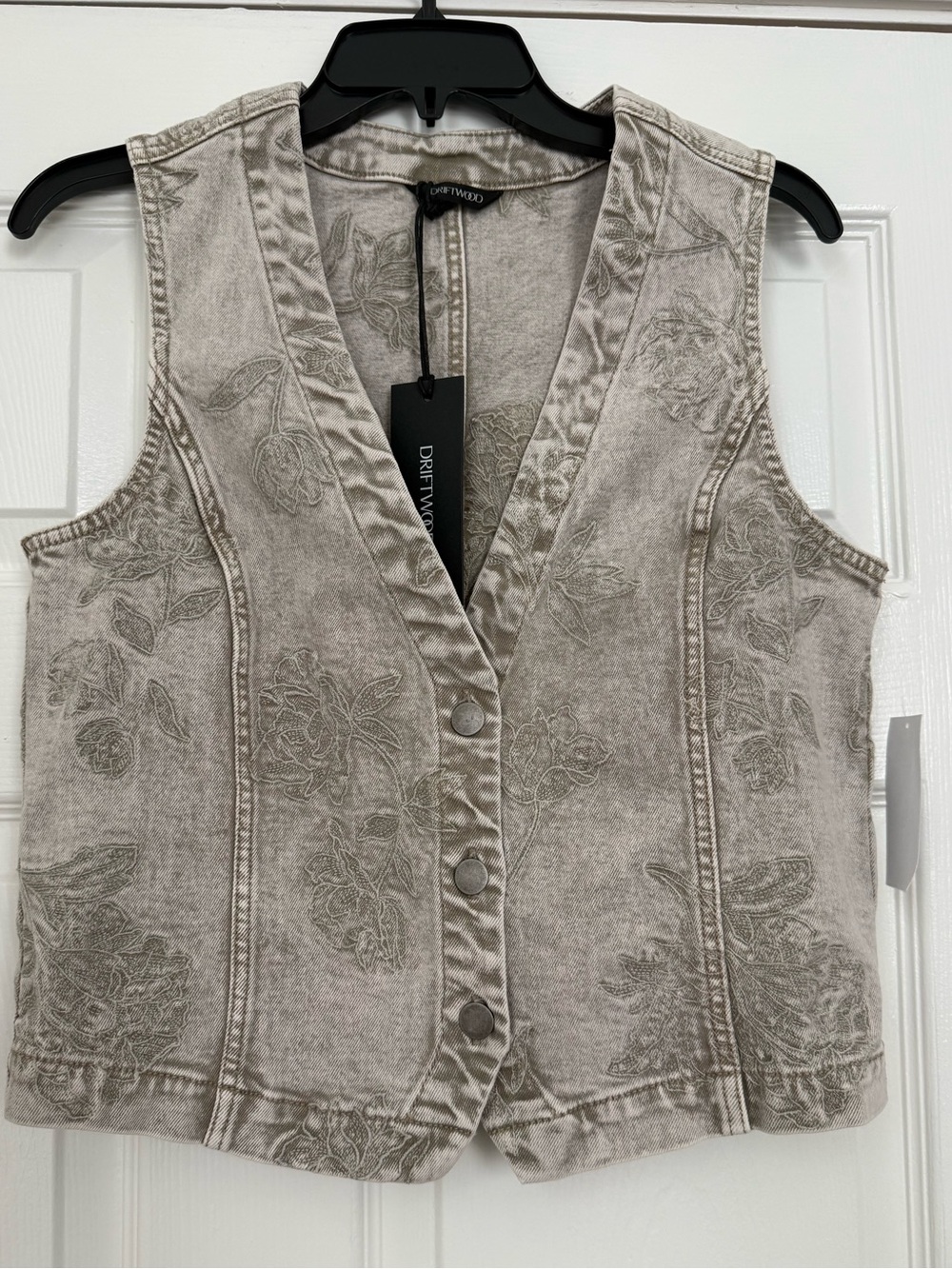 Driftwood NWT grey floral embroidered denim vest Small